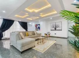 Oniru VI BR 3BA - Spacious, Fast Wifi, Pool, Free Parking