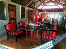 Unu Pikin Guesthouse