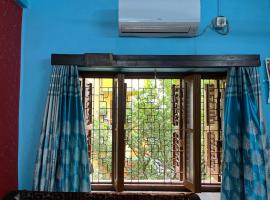 Home away from Home in city with Garden View, allotjament amb cuina a Calcuta