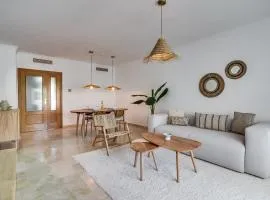 Family-Friendly Garden Apartment - Lunymar Golf Estepona, Pool & Near Beach