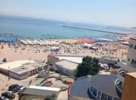 APARTAMENT APOLONIA 3 CAMERE CU VEDERE LA MARE a40