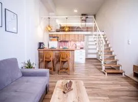 Loft Lux Living - 7 minutes from Volos Center