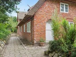 2 Bedroom Lovely Apartment In Dagebüll