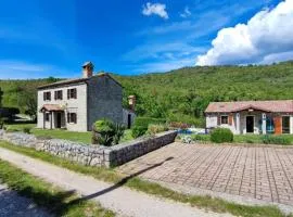 Beautiful Villa Ida & Mirko with pool in Buzet