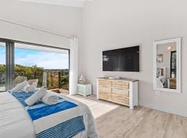 San Lameer Villa - 14306 - 5 Bedroom Luxury - 10 pax - San Lameer Rental Agency