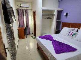 Hôtel San Pedro, hotel v destinaci Yaoundé
