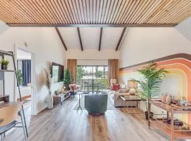 Resort-Style Pools Vibrant Condo in Palm Springs