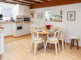 Apartment Les Moulins by Interhome
