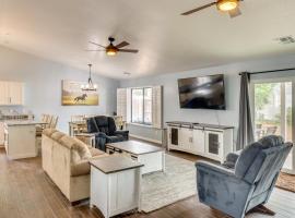 Private Hot Tub Show Low Home 3 Mi to Lake, hotel en Show Low