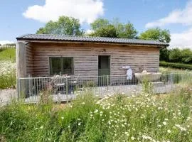 Birch Banc Retreats - Glyn-Haul, New Enc Decking