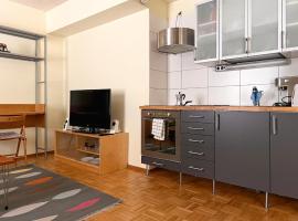 Freedom, peace and good connections in Meilahti!, hotel in Helsinki