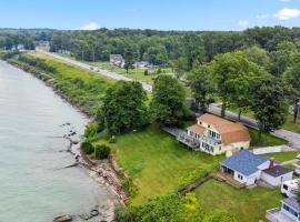 Sunset Haven - Lakeside Retreat in GOTL, hotel na praia em Geneva