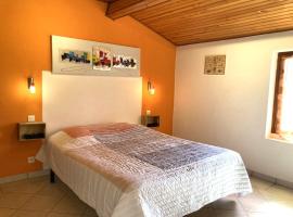 La Halte de Segondignac, hotel in Saint-Germain-dʼEsteuil