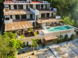 Departamento amplio con balcon y mini alberca privada
