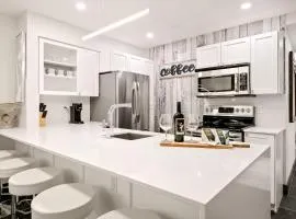 Whistler Village, Private Hot Tub, Free Parking