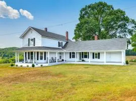 Peaceful Lenoir Home with Valley and Mountain Views!