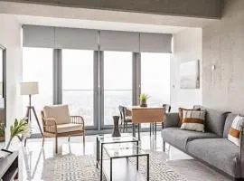 Trendy Cool Bright Studio Parking Poolviews! #254
