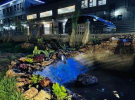 盛华山庄酒店, Hotel in Helensvale