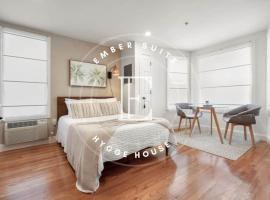 Ember Suite at The Hygge House, hotel v destinaci Newburyport
