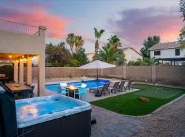 Putt Putt Hot Tub Game Room Pool Cornhole