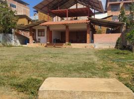 casa de campo dentro de la ciudad, коттедж в городе Чачапояс