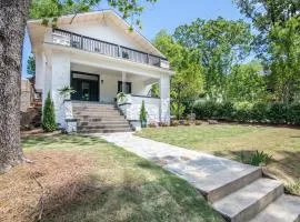 Walkable Highland Park Retreat, Family Friendly