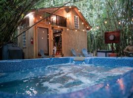 HW Tiny Home, hotel v destinaci Cidra