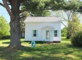 Beach Town Escape - Newly-remodeled & Gorgeous!