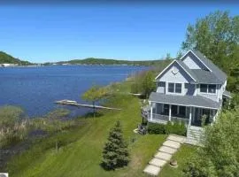 Sunset Bay - Lakefront, Large, And Gorgeous!