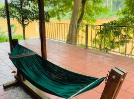 Forest Side Ecolodge, bed and breakfast v destinaci Cat Tien