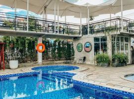 Bell's Place Sentul, hotel en Sentul