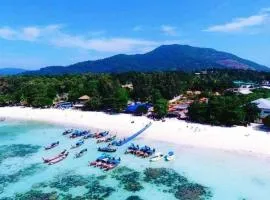 Charming Lipe Beach Resort