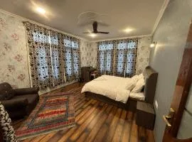 Sign Kashmir Home Stay