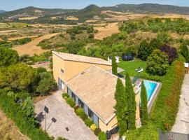 Casa Gazaga, amplia casa con piscina y jardín para toda la familia, hotel di Lácar