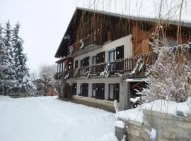 Maison charmante à Saint-Léger-les-Mélèzes avec jardin clôturé