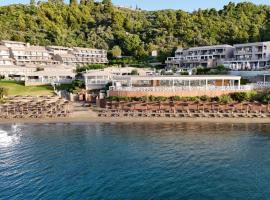 Kassandra Bay Resort, Suites & Spa, rezort v destinaci Vassilias