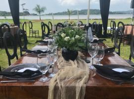 Lotties, glamping en Kampala