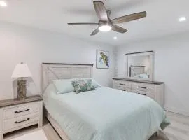 A Little Beach of Heaven- Beachfront Condo in Fort Myers Beach