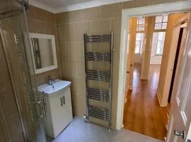 2 Bed flat in Ayr town