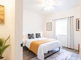 Modern Townhome Enclosed Garage Wd