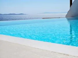 ELLI TROPiCAL LUXURY SUITES SUNSET-INFINITY POOL- SEA SIDE-NEAR CENTER PARKING