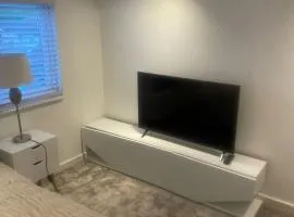 Room in Cheshunt