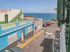 Cozy Apartment In Garachico With Wifi