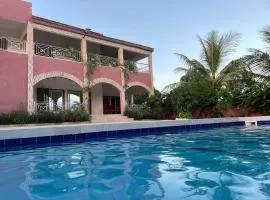 Belle villa face au lac