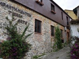Apartamentos Tierra y Arte, hotel v destinaci Santoña