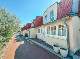 Kapitänshaus Useney، كوخ في نورديرني