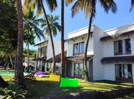 La Spiaggia, tropical villa with private beach