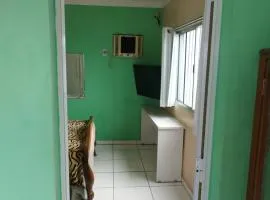 Quarto em casa compartilhado