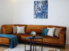 Lindi's Apartment 8/4