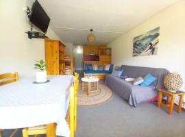 Charmant Studio Le Lioran - Tour Sumène, hotel v destinaci Laveissière